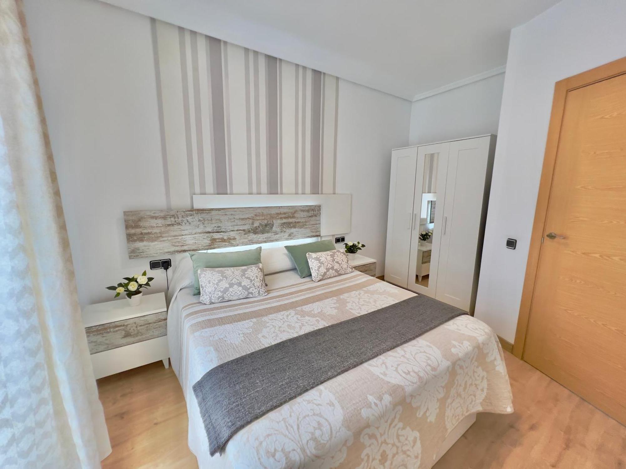 Cozy Apartment In Valencia! Wi-Fi ! Экстерьер фото